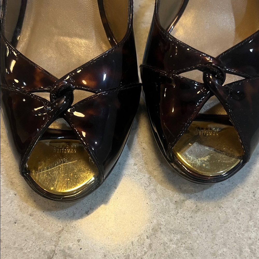 Stuart Weitzman Tortoise Shall and Gold Patent Slingback Heels Size 8 - Picture 3 of 9